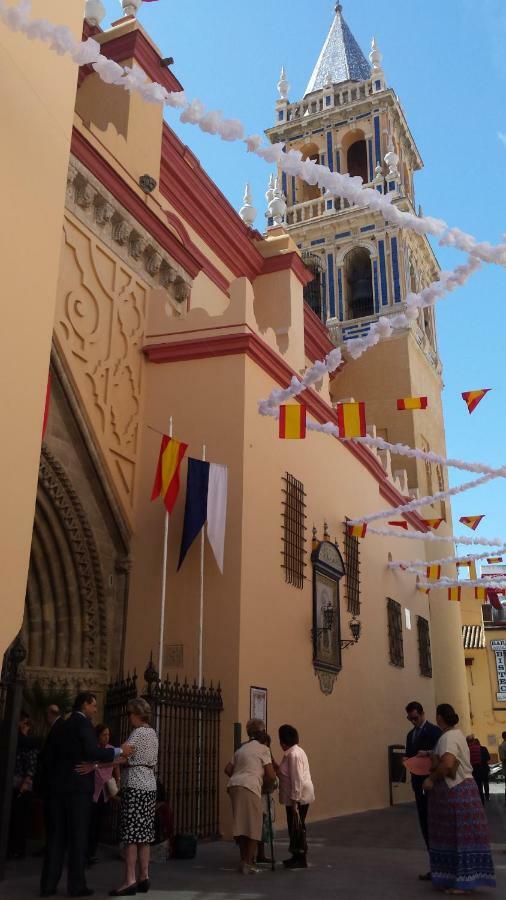 Espacio Amalia Triana Seville Exterior photo